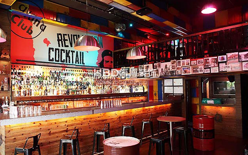 酒吧裝修吧臺設計.jpg 酒吧裝修吧臺設計.jpg
