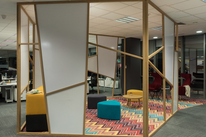 創(chuàng)意辦公室裝修,廣州裝修設計公司,海博裝飾.jpg 創(chuàng)意辦公室裝修,廣州裝修設計公司,海博裝飾.jpg