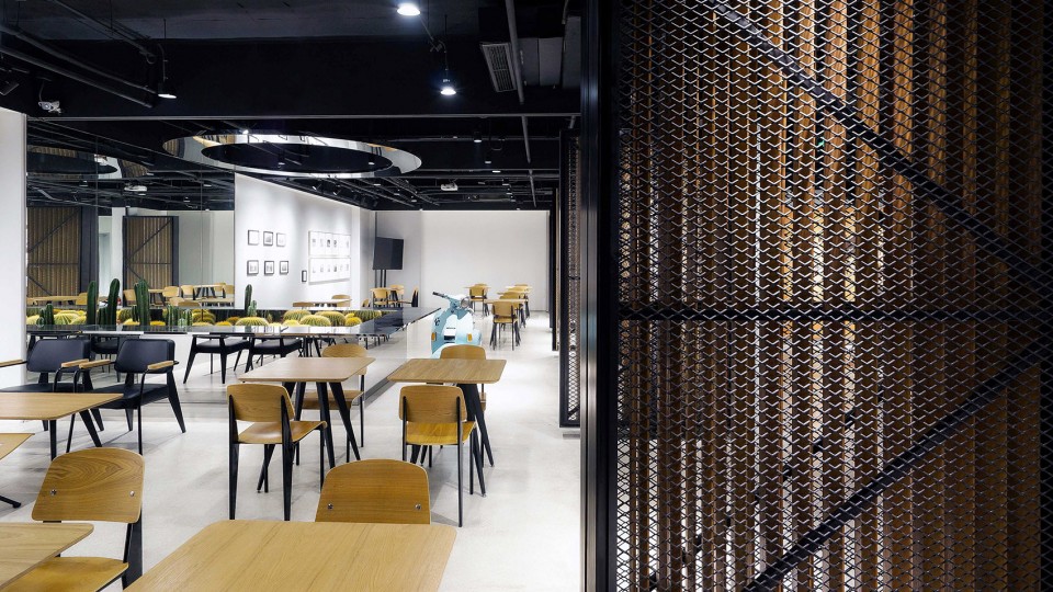 商場(chǎng)咖啡廳設(shè)計(jì),餐廳裝修,廣州裝飾公司,咖啡廳裝修設(shè)計(jì).jpg 商場(chǎng)咖啡廳設(shè)計(jì),餐廳裝修,廣州裝飾公司,咖啡廳裝修設(shè)計(jì).jpg