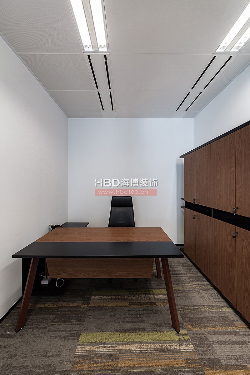 廣州辦公室裝修,環(huán)球都會(huì)辦公室裝修.jpg 廣州辦公室裝修,環(huán)球都會(huì)辦公室裝修.jpg