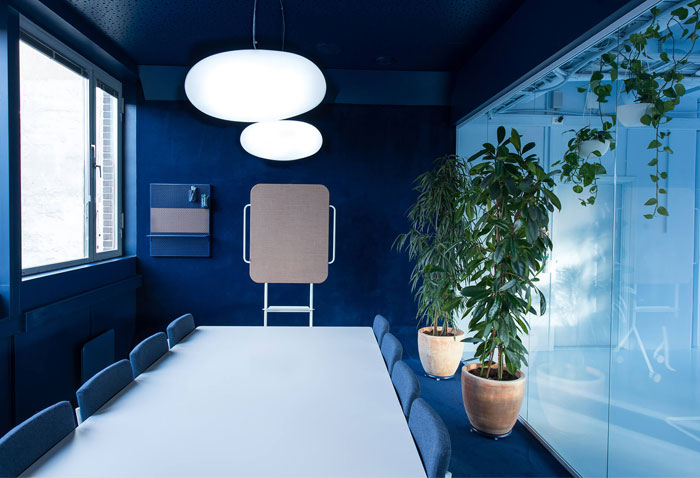 節(jié)省空間的辦公室裝修.jpg 節(jié)省空間的辦公室裝修.jpg