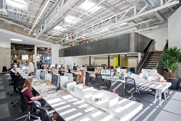 創(chuàng)意廣州辦公室裝修.jpg 創(chuàng)意廣州辦公室裝修.jpg