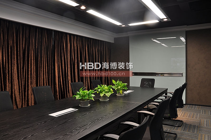 充滿質(zhì)感辦公室裝修設(shè)計.jpg 充滿質(zhì)感辦公室裝修設(shè)計.jpg