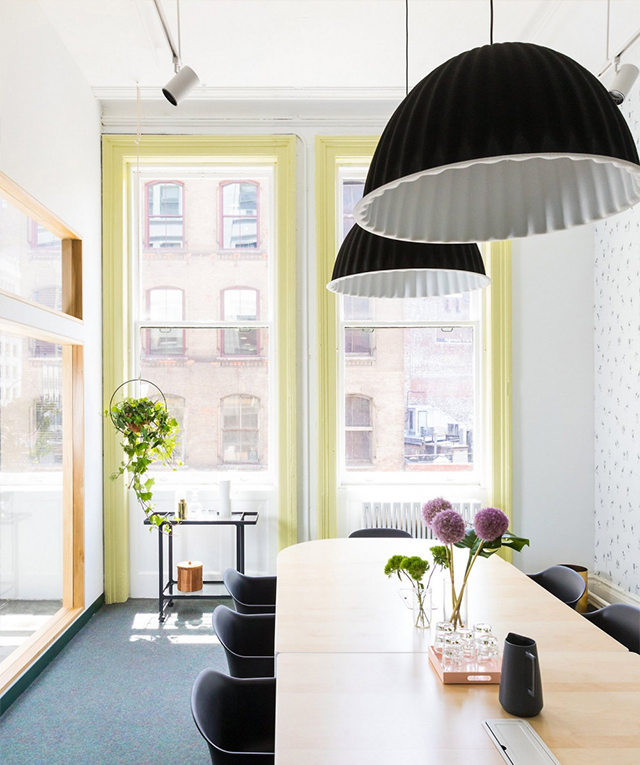 國外風辦公室裝修設(shè)計.jpg 國外風辦公室裝修設(shè)計.jpg