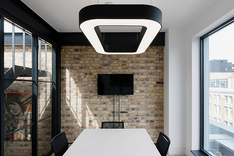 loft風格辦公樓裝修設計.jpg loft風格辦公樓裝修設計.jpg